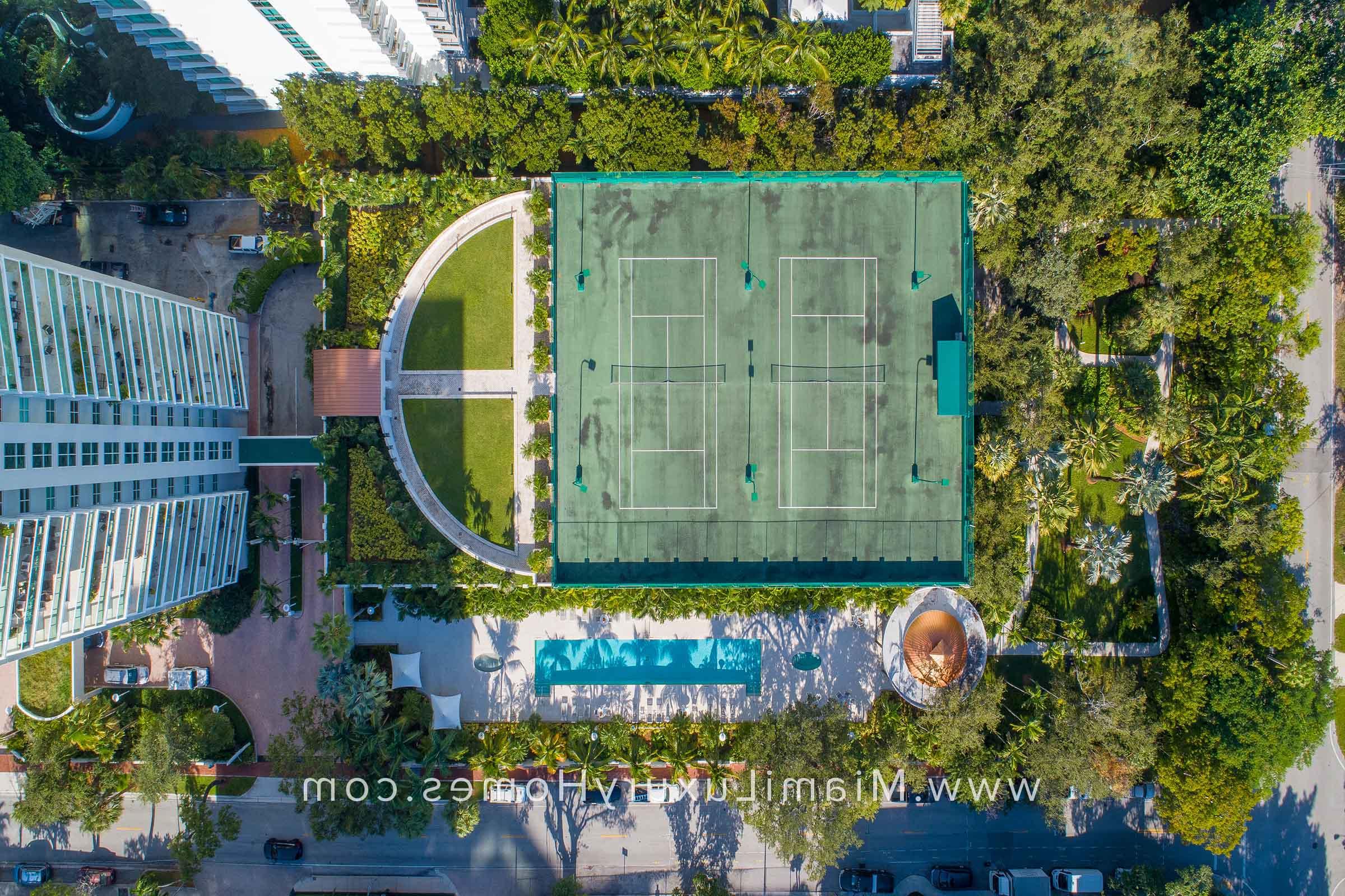 格罗夫山网球场